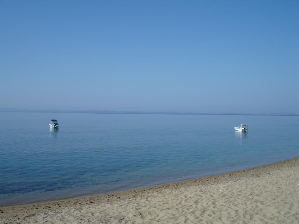 Bungalows Camping Kouyoni Gerakini Exterior photo