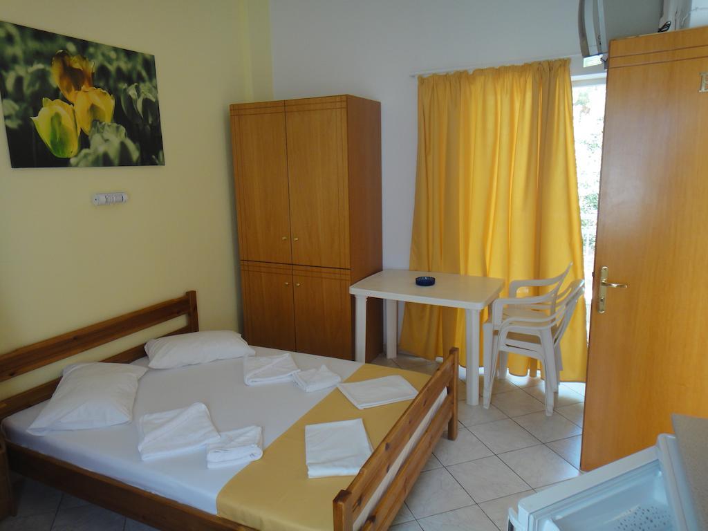 Bungalows Camping Kouyoni Gerakini Room photo